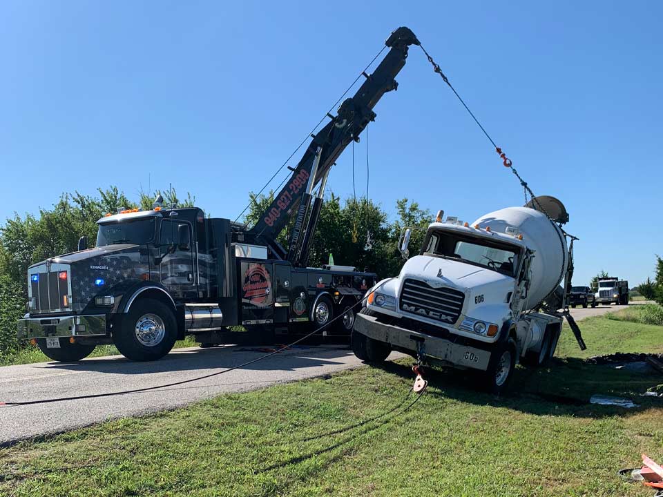 Towing-Service-Denton-Texas-All-American-Towing-Wrecker-Winching-Service