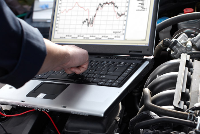 Mobile Truck Repair Computer Diagnostics